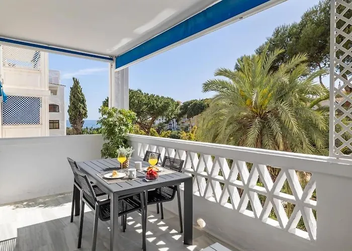 Stylish Sea View In Playas Del Duque Apartamento