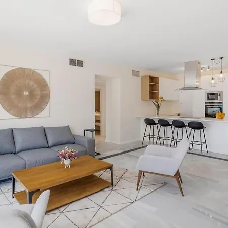 아파트 Stylish Sea View In Playas Del Duque