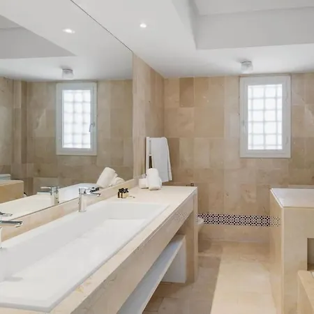 Stylish Sea View In Playas Del Duque Апартаменты Марбелья