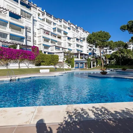 Stylish Sea View In Playas Del Duque *