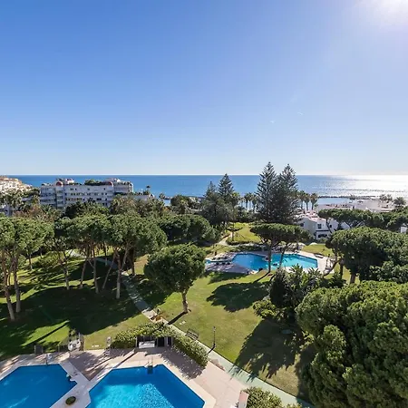 Stylish Sea View In Playas Del Duque Марбелья
