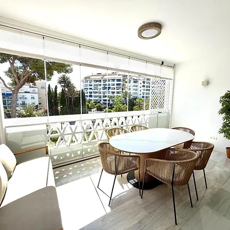 Apartment Stylish Sea View In Playas Del Duque *