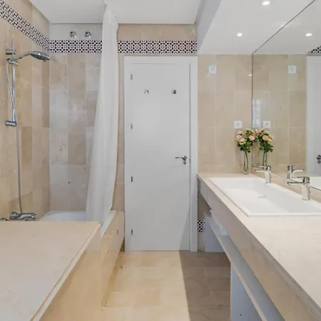 Stylish Sea View In Playas Del Duque Apartment Marbella