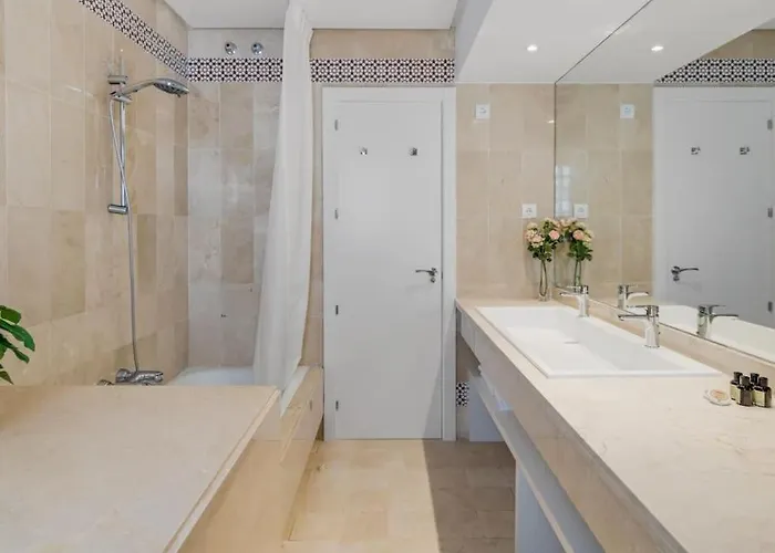 Stylish Sea View In Playas Del Duque