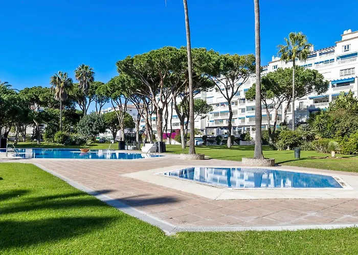 Stylish Sea View In Playas Del Duque