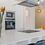 Stylish Sea View In Playas Del Duque