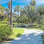 Stylish Sea View In Playas Del Duque Lejlighed