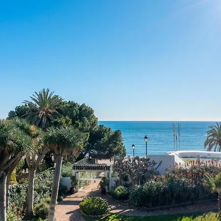 Stylish Sea View In Playas Del Duque * 马尔韦利亚