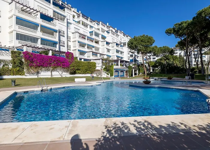 Stylish Sea View In Playas Del Duque *