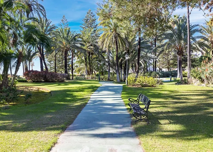 Stylish Sea View In Playas Del Duque *